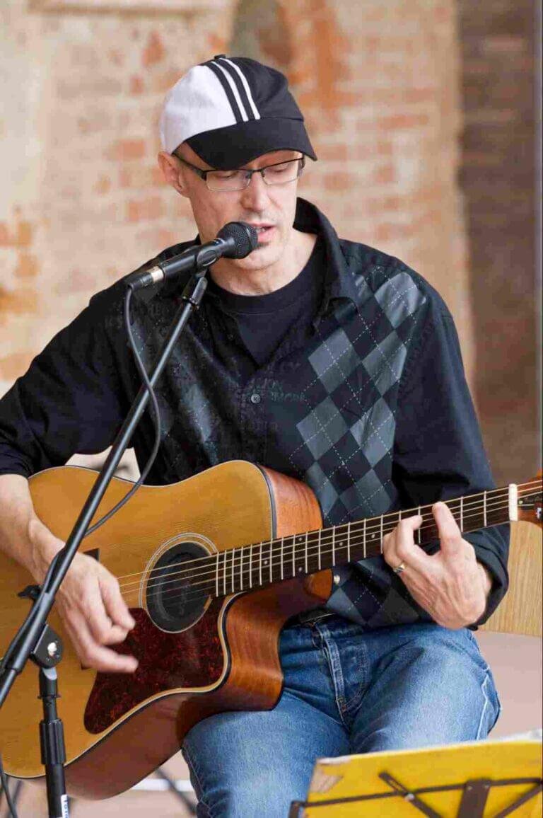 Paolo Chick Turina e la sua chitarra al Sanbenedettofestival 2008